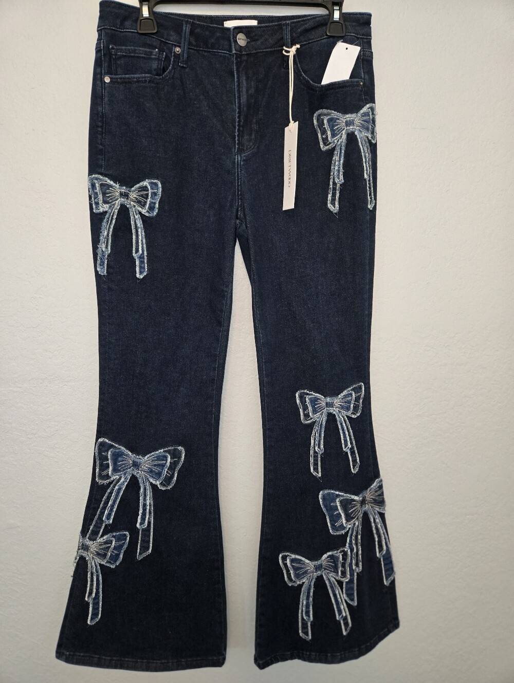 DRIFTWOOD Dark Indigo Embroidered Bow Flare Jeans 29W 32.5L - Picture 2 of 6